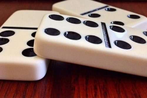 Know some facts about domino poker game